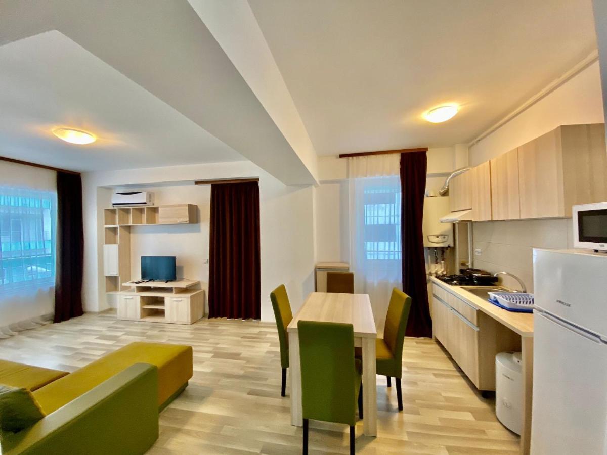 Catalina Summerland Apartaments Mamaia Nord Экстерьер фото