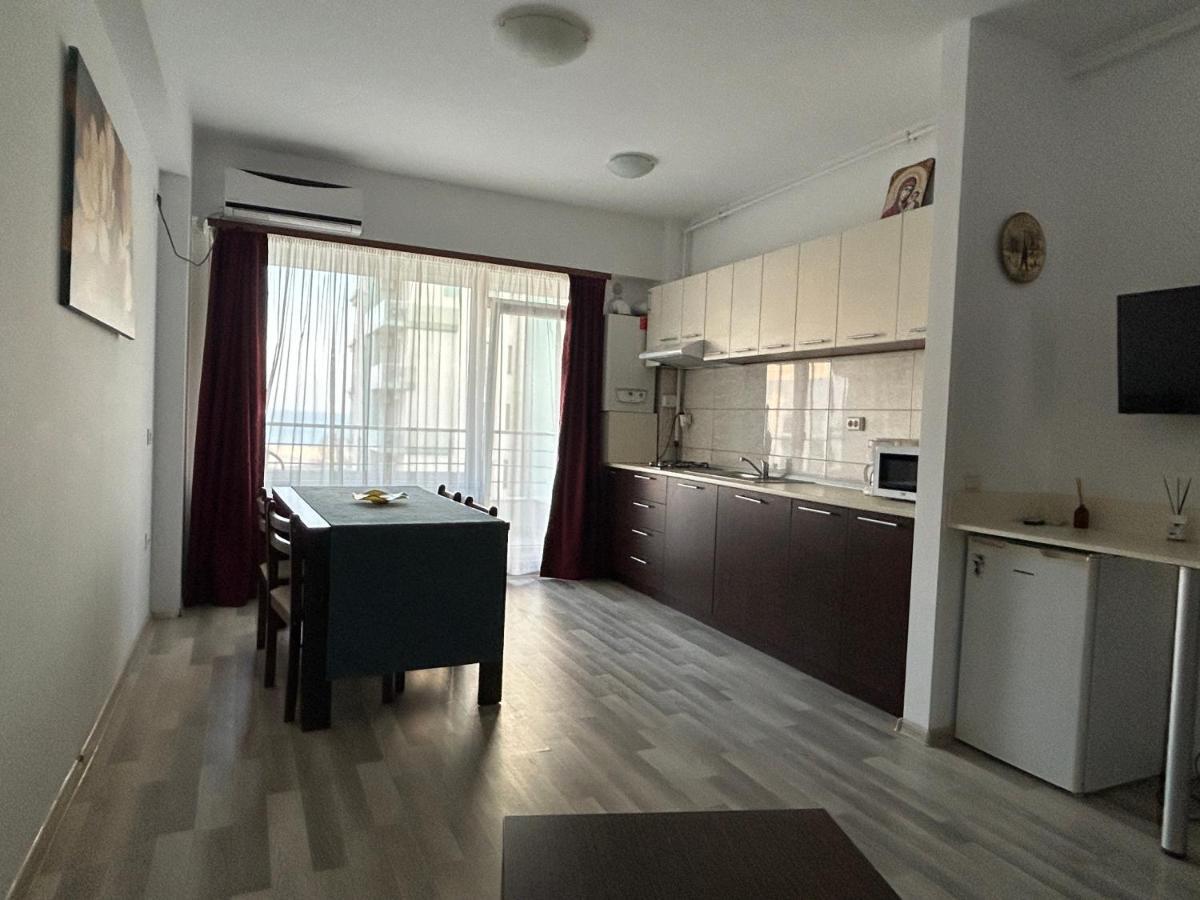 Catalina Summerland Apartaments Mamaia Nord Экстерьер фото