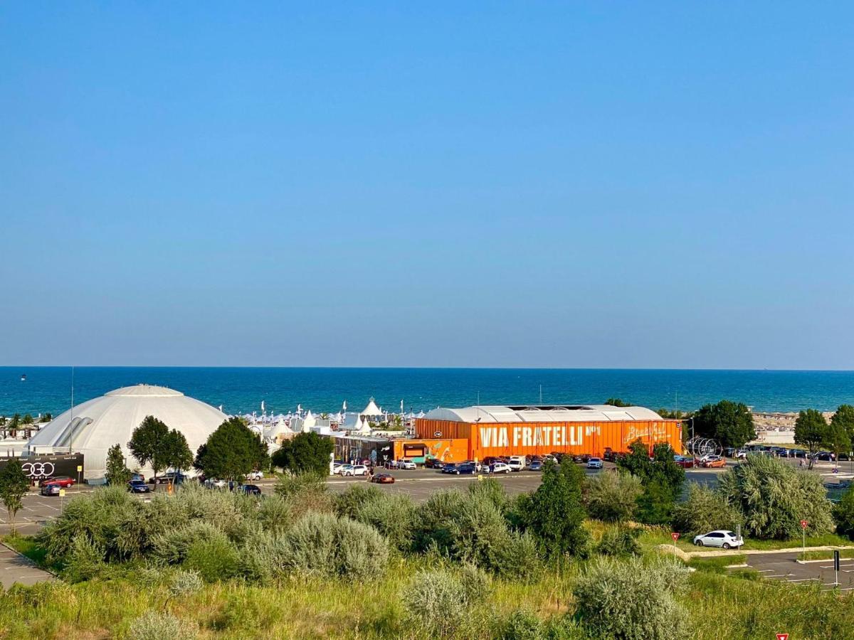 Catalina Summerland Apartaments Mamaia Nord Экстерьер фото