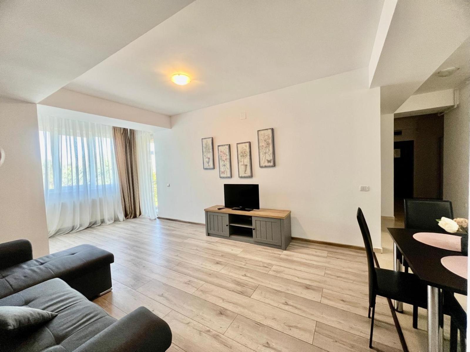 Catalina Summerland Apartaments Mamaia Nord Экстерьер фото